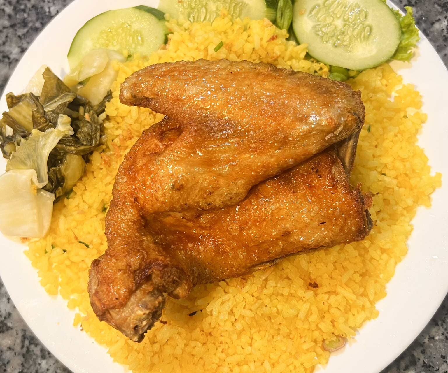 Cơm gà xối mỡ